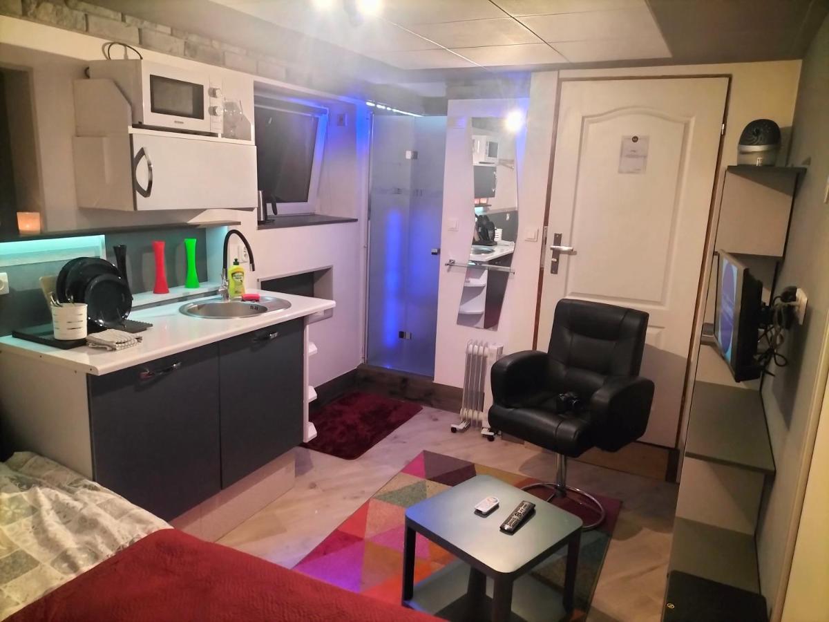 24H Gdynia Mini Apartamenty Na Kod Dostepu & Free Parking & No Keys المظهر الخارجي الصورة