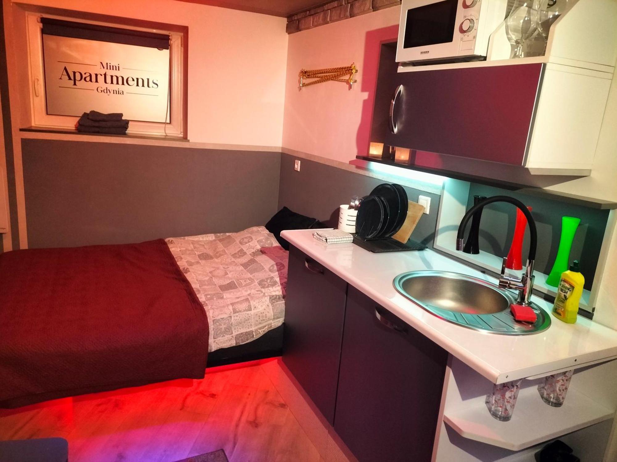 24H Gdynia Mini Apartamenty Na Kod Dostepu & Free Parking & No Keys الغرفة الصورة